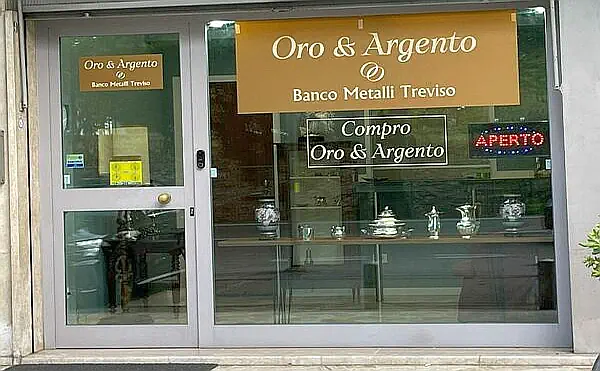 Compro Oro Argento Treviso Viale Cairoli 91a Comprooro Compro Argento Oro Argenteria OreficeriaLingotti Monete Orologi Lingotti Diamanti Anelli Pietre Preziosi Protesi dentali Denti Platino Palladio Treviso Vicino Centro
